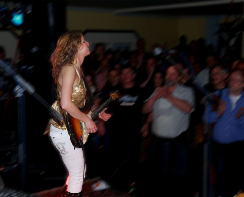 p7098221240758736-15938