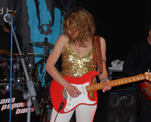 p8318191240758734-15938