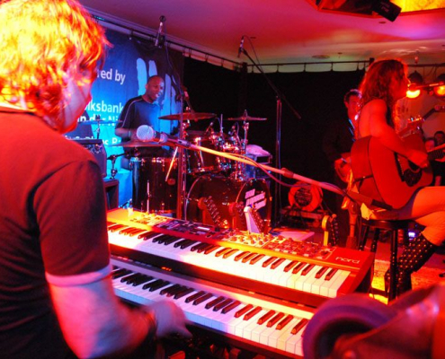 p8391711240758741-15938