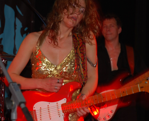 p8398621240758738-15938